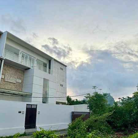 Villa Karen Uluwatu  Exterior photo